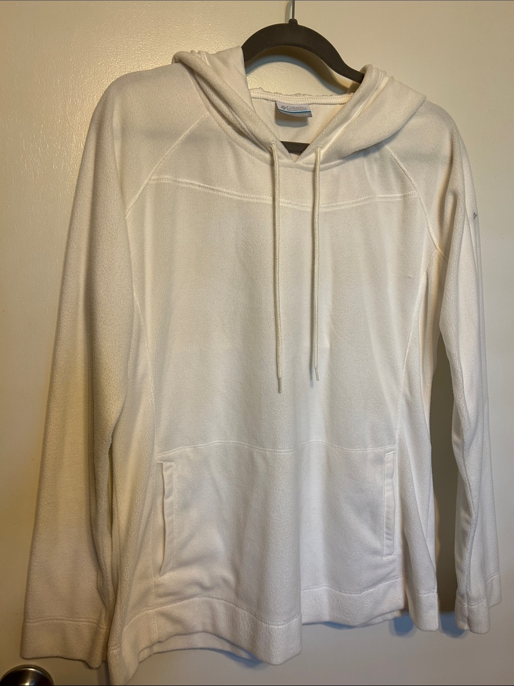 Columbia White Hoodie Sweater